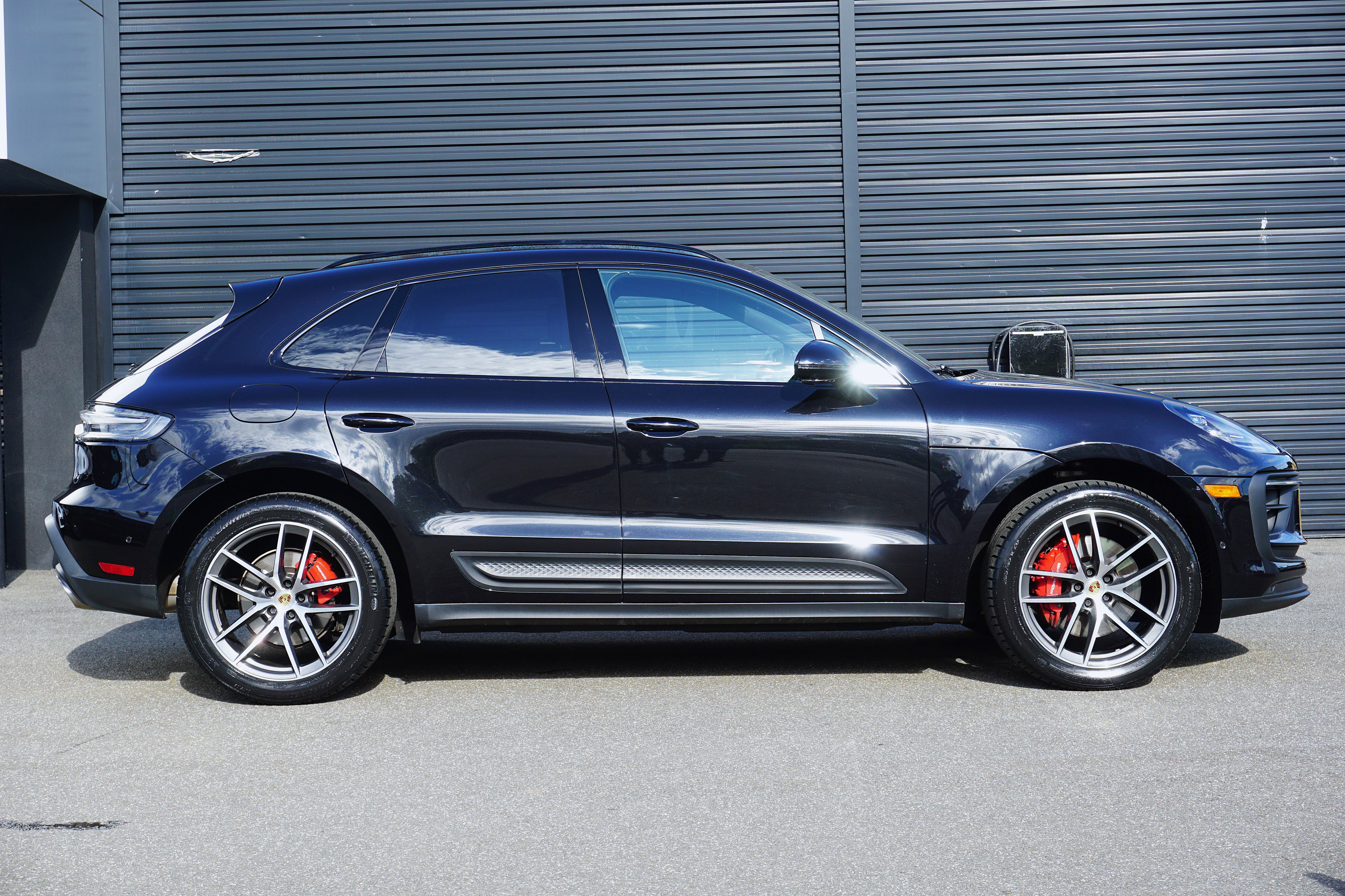 Certified 2023 Porsche Macan S AWD/4WD image 15