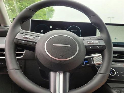 Used 2025 Hyundai Sonata Limited image 15