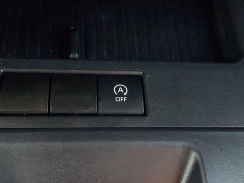 Used 2026 Toyota Corolla Cross L image 26