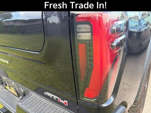 Used 2024 GMC Sierra 2500 AT4 w/ AT4 Premium Plus Package AWD/4WD image 10
