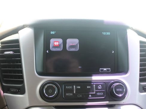 Used 2018 GMC Yukon SLT w/ Open Road Package RWD image 38