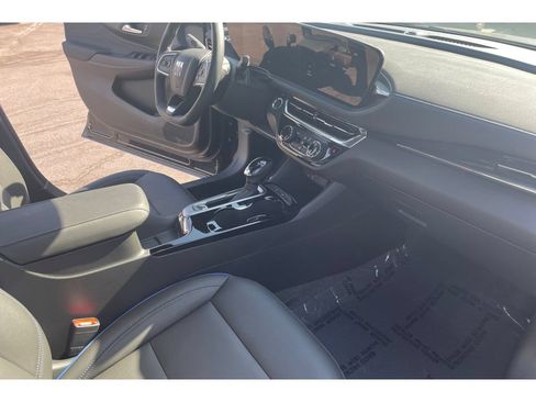 Used 2026 Buick Envista Sport Touring w/ Convenience I Package FWD image 19
