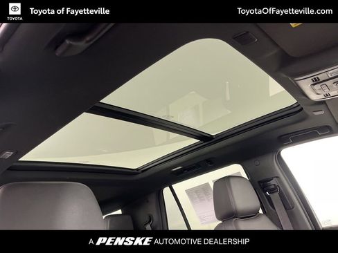 Used 2021 Chevrolet Tahoe Z71 w/ Luxury Package image 5