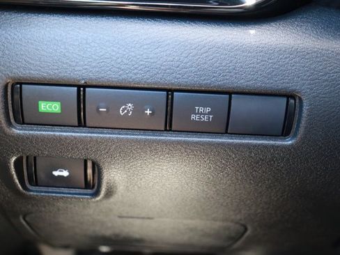 Used 2021 Nissan Sentra SV FWD image 23