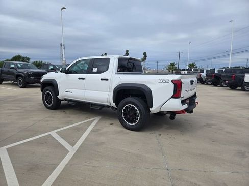 New 2026 Toyota Tacoma TRD Off-Road AWD/4WD image 5