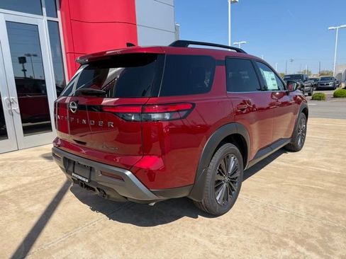 New 2026 Nissan Pathfinder SL w/ SL Premium Package image 4