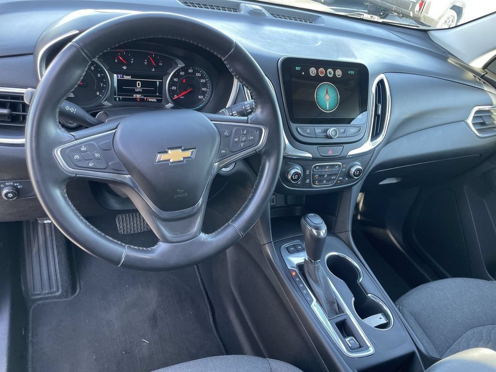 Used 2018 Chevrolet Equinox LT w/ Sun & Infotainment Package AWD/4WD image 11