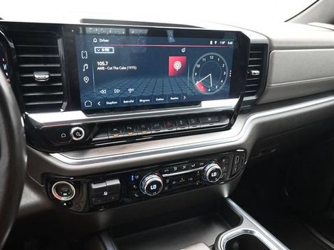 Used 2022 GMC Sierra 1500 SLT AWD/4WD image 8