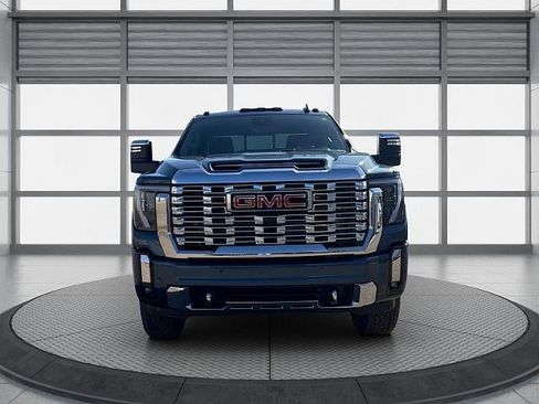 New 2026 GMC Sierra 2500 Denali w/ Denali Reserve Package image 9