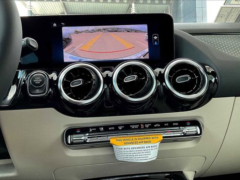 New 2026 Mercedes-Benz GLA 250 4MATIC image 12