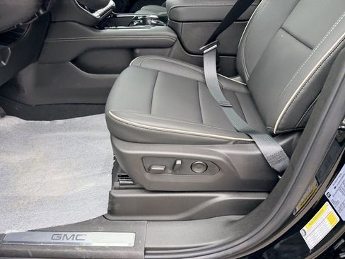 New 2026 GMC Yukon XL Elevation w/ Elevation Premium Package image 14