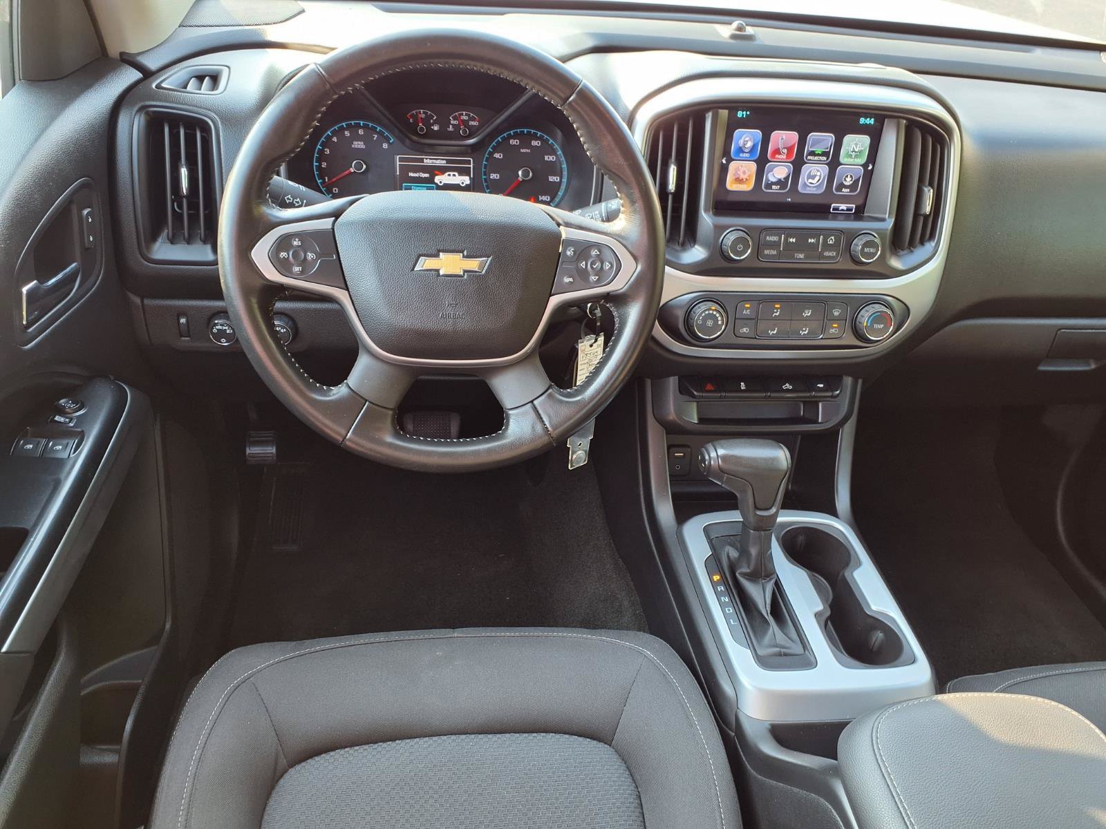 Used 2017 Chevrolet Colorado LT AWD/4WD image 2