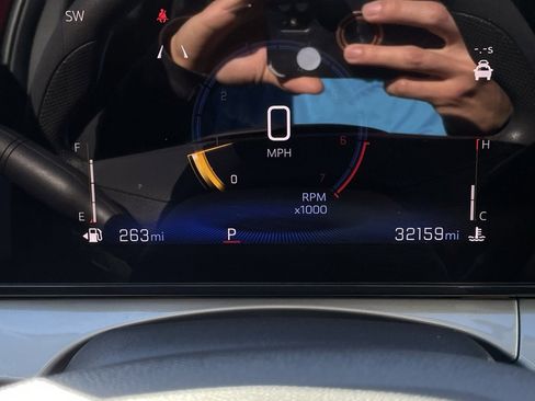 Certified 2025 Chevrolet Trax LT image 15