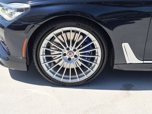 Used 2017 BMW ALPINA B7 xDrive AWD/4WD image 24