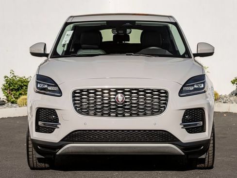 Used 2023 Jaguar E-PACE SE AWD/4WD image 3