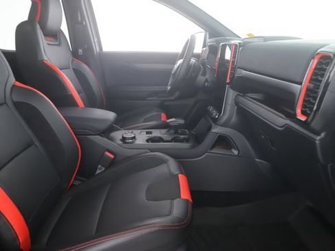 Used 2025 Ford Ranger Raptor AWD/4WD image 32