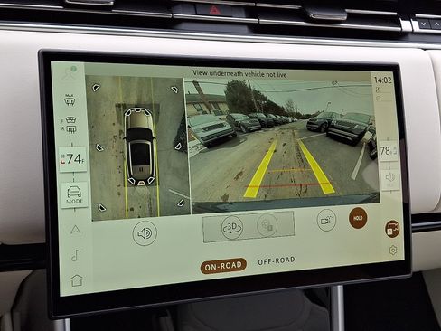 New 2026 Land Rover Range Rover SE image 16