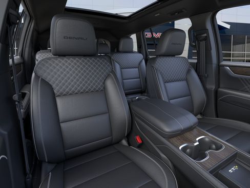New 2026 GMC Acadia Denali w/ Super Cruise Package FWD image 16