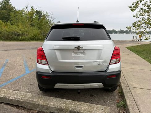 Used 2016 Chevrolet Trax LT FWD image 6