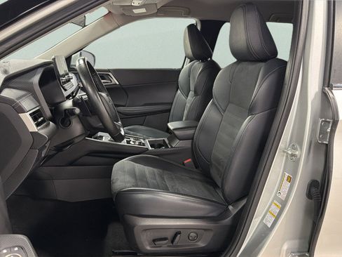 Used 2024 Mitsubishi Outlander SE Black Edition AWD/4WD image 17