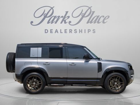 Used 2023 Land Rover Defender 110 S AWD/4WD image 6
