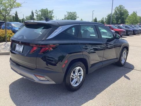 Certified 2025 Hyundai Tucson SE FWD image 6