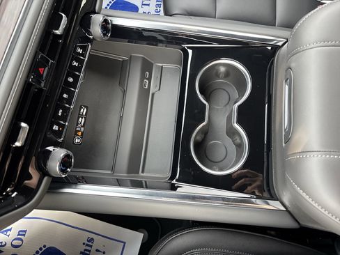 New 2026 Chevrolet Suburban LT w/ Comfort Package image 23