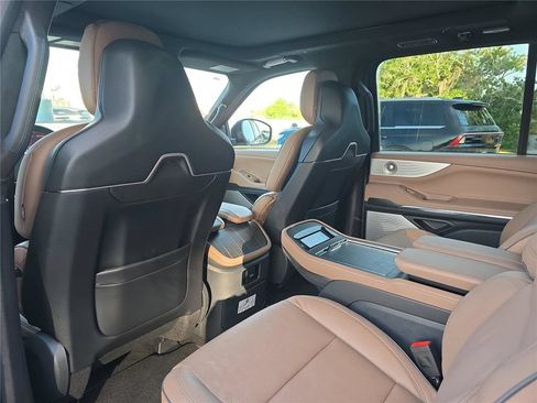 New 2026 Lincoln Navigator Black Label AWD/4WD image 16