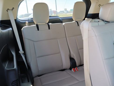 Certified 2022 Ford Explorer XLT w/ Equipment Group 202A image 39