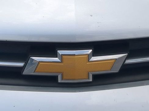 Used 2019 Chevrolet Trax LT w/ LT Convenience Package FWD image 13