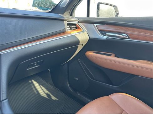Certified 2023 Cadillac XT5 Premium Luxury w/ Technology Package image 14