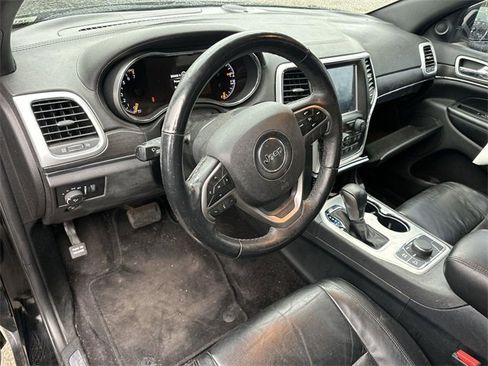 Used 2018 Jeep Grand Cherokee Limited image 6