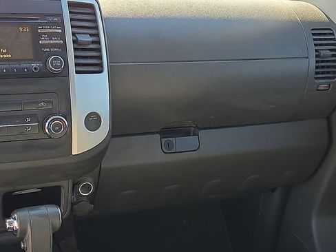 Used 2014 Nissan Frontier Desert Runner image 19