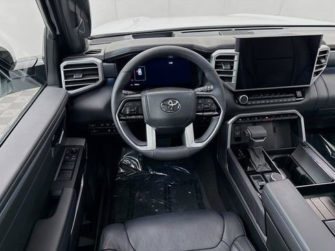 Used 2025 Toyota Sequoia Platinum image 23