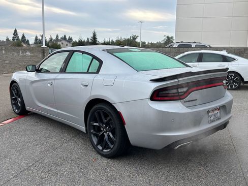 Used 2021 Dodge Charger SXT w/ Blacktop Package image 7