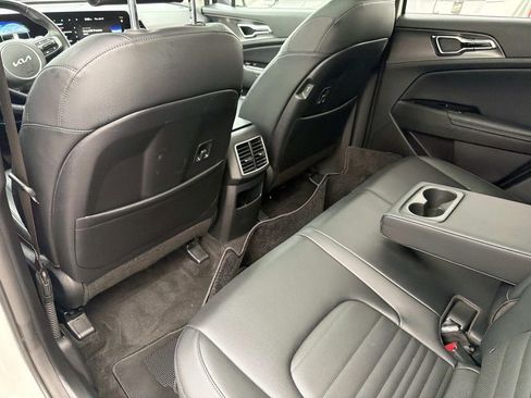 Used 2023 Kia Sportage SX Prestige image 16