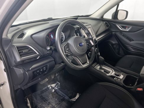 Used 2022 Subaru Forester Premium image 9