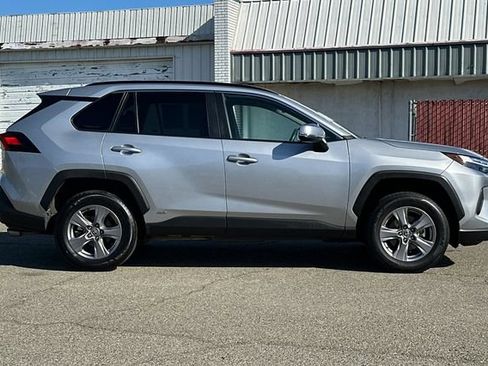 Used 2025 Toyota RAV4 XLE AWD/4WD image 3