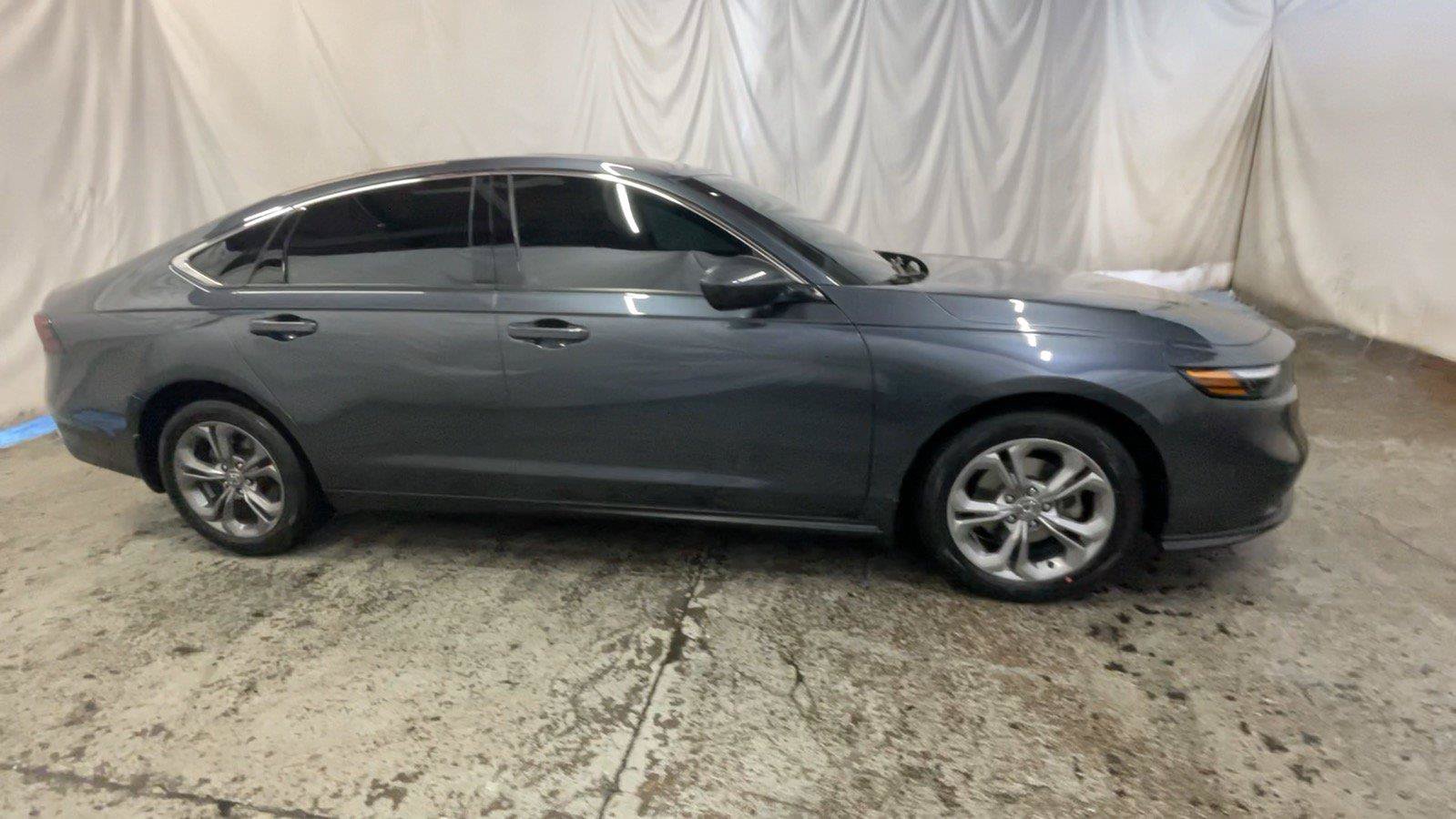 Used 2023 Honda Accord EX image 4