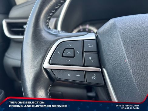 Used 2023 Toyota Highlander XLE FWD image 18