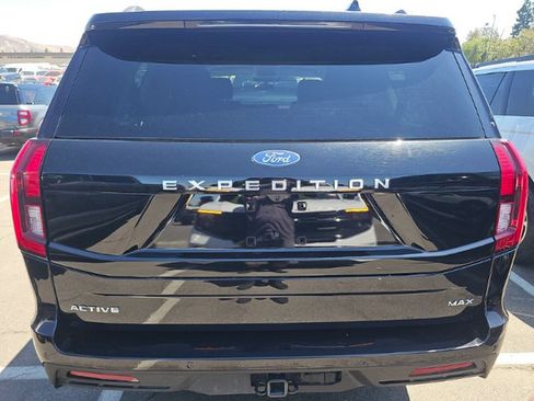 Used 2025 Ford Expedition Max Active AWD/4WD image 4