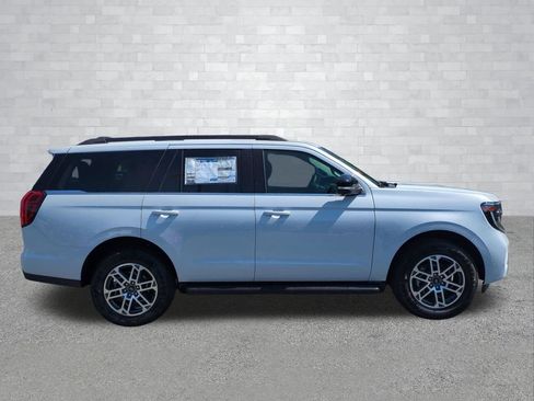 New 2026 Ford Expedition Active RWD image 3