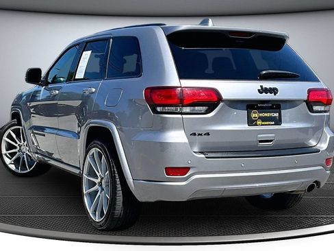 Used 2021 Jeep Grand Cherokee Laredo X AWD/4WD image 4