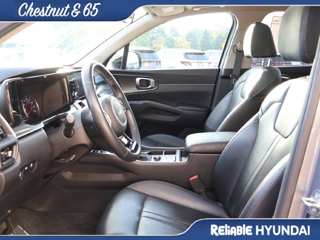 Used 2023 Kia Sorento S w/ Panoramic Sunroof Package FWD image 23