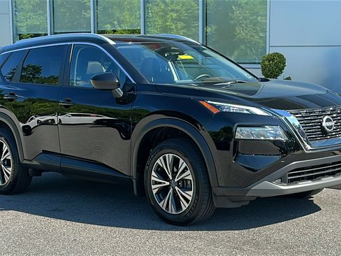 Certified 2023 Nissan Rogue SV AWD/4WD image 2