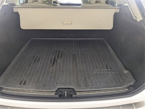 Used 2021 Volvo XC60 T5 Momentum w/ Protection Package Premier image 30