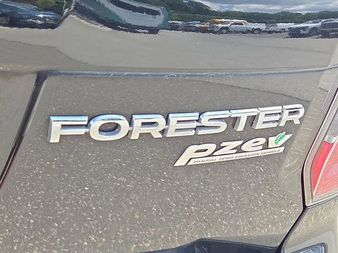 Used 2015 Subaru Forester 2.5i Limited AWD/4WD image 34