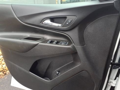 Used 2024 Chevrolet Equinox LT image 13