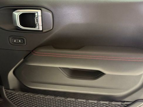 New 2026 Jeep Gladiator Rubicon AWD/4WD image 17