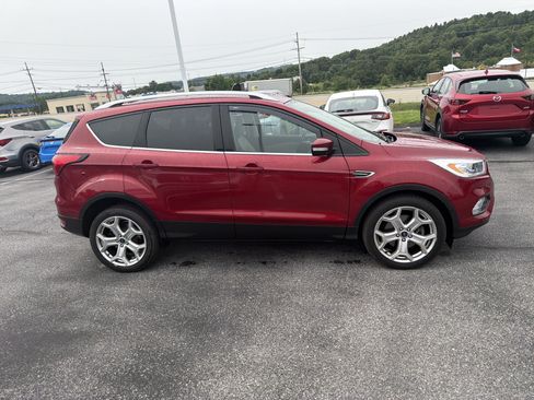 Used 2019 Ford Escape Titanium AWD/4WD image 4